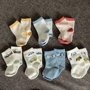 7 pairs baby socks